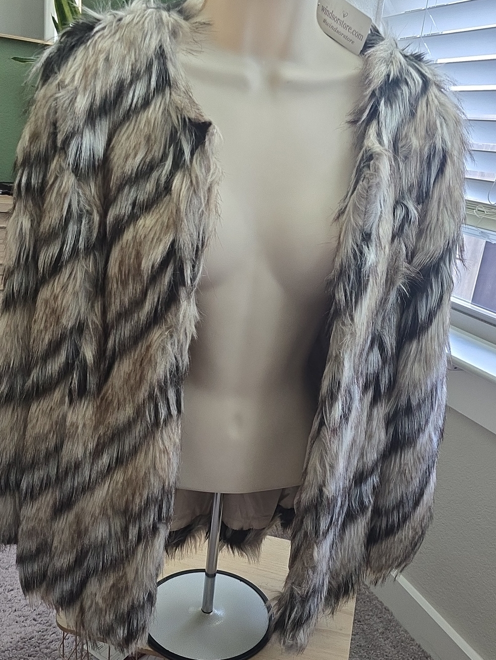 Faux Fur Open-Front Coat in Beige & Black